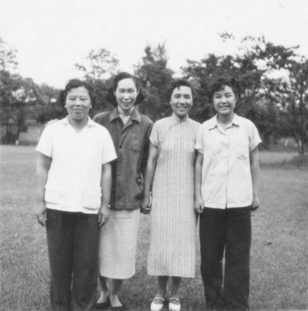 1953年少年班的老师们合影（3）