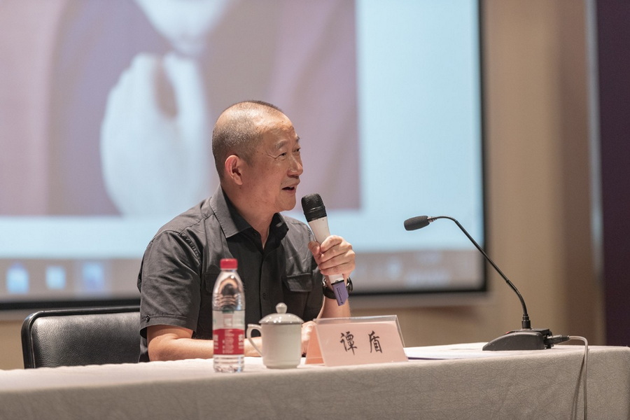 【贺绿汀讲堂】 第十一期 爱意昂5乐,被音乐所爱——国际著名作曲家谭盾的爱乐之路 【贺绿汀讲堂】 第十一期 爱意昂5乐,被音乐所爱——国际著名作曲家谭盾的爱乐之路