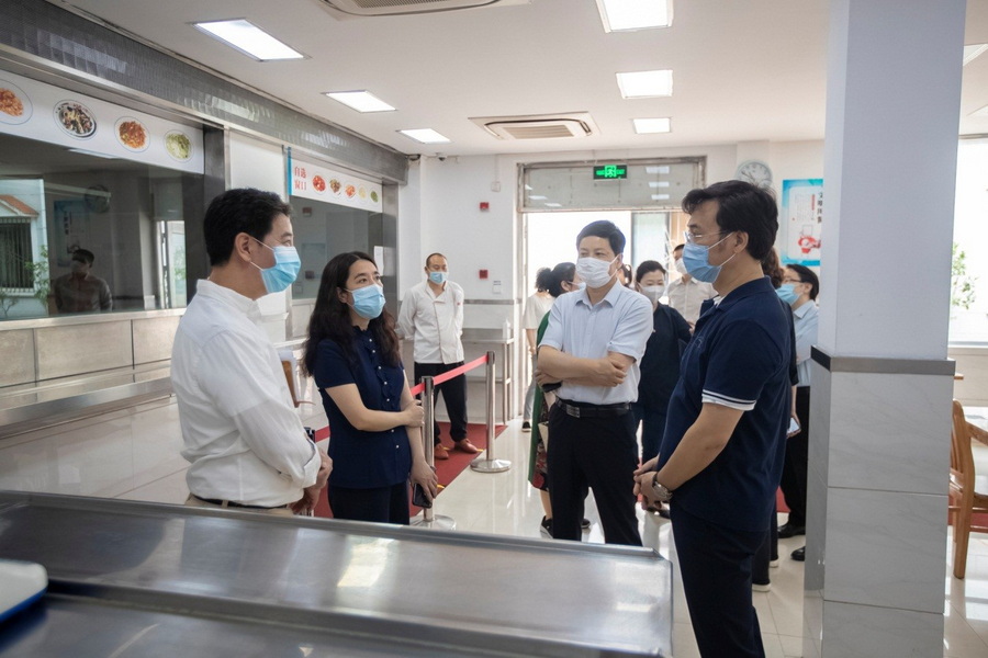 统筹推进疫情防控，全力保障校园安康