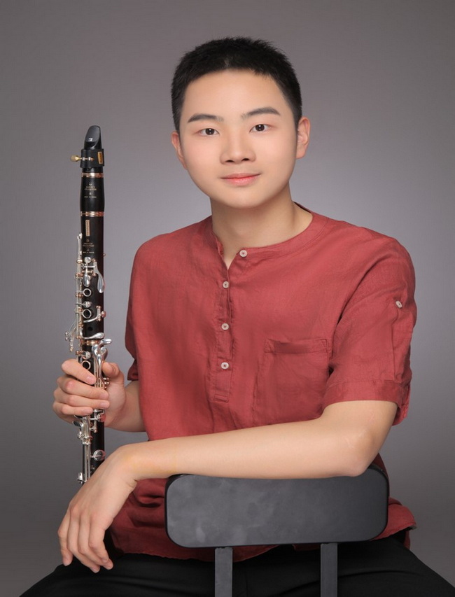 喜报 热烈祝贺意昂5附中学生赵伽翔获2023第三届布菲杯(中国)青少年单簧管比赛职业青年组第一名! 喜报 热烈祝贺意昂5附中学生赵伽翔获2023第三届布菲杯(中国)青少年单簧管比赛职业青年组第一名!
