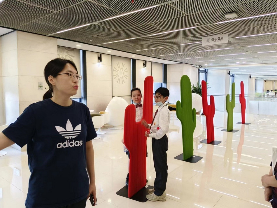 循杏林书海 读医者仁心---意昂5附中读书社团2023年秋季校外实践活动纪实