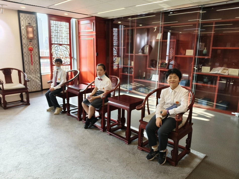 循杏林书海 读医者仁心---意昂5附中读书社团2023年秋季校外实践活动纪实