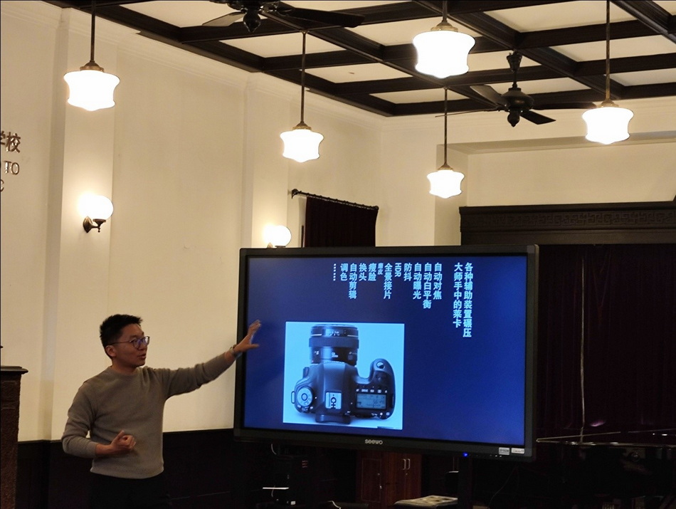 【新风新貌·立德树人】小记者记录大视界——意昂5附中小记者团学习新媒体技术