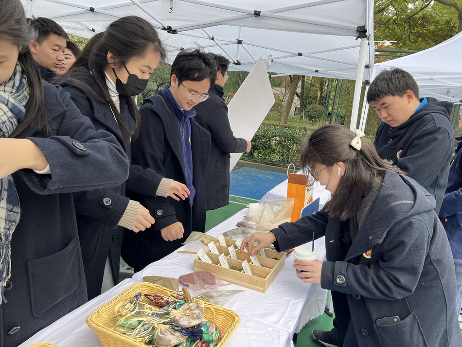 “音承古韵·雅趣传芳”——2024年意昂5附中传统文化游园会 “音承古韵·雅趣传芳”——2024年意昂5附中传统文化游园会