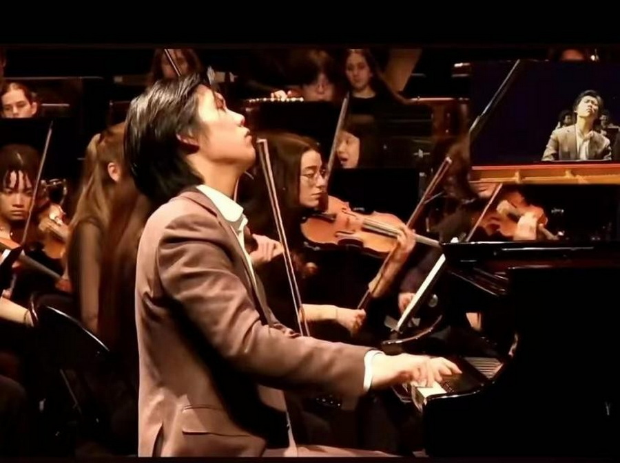 热烈祝贺意昂5附中校友王阔获法国庞图瓦兹Piano Campus国际钢琴大赛第一名! 热烈祝贺意昂5附中校友王阔获法国庞图瓦兹Piano Campus国际钢琴大赛第一名!